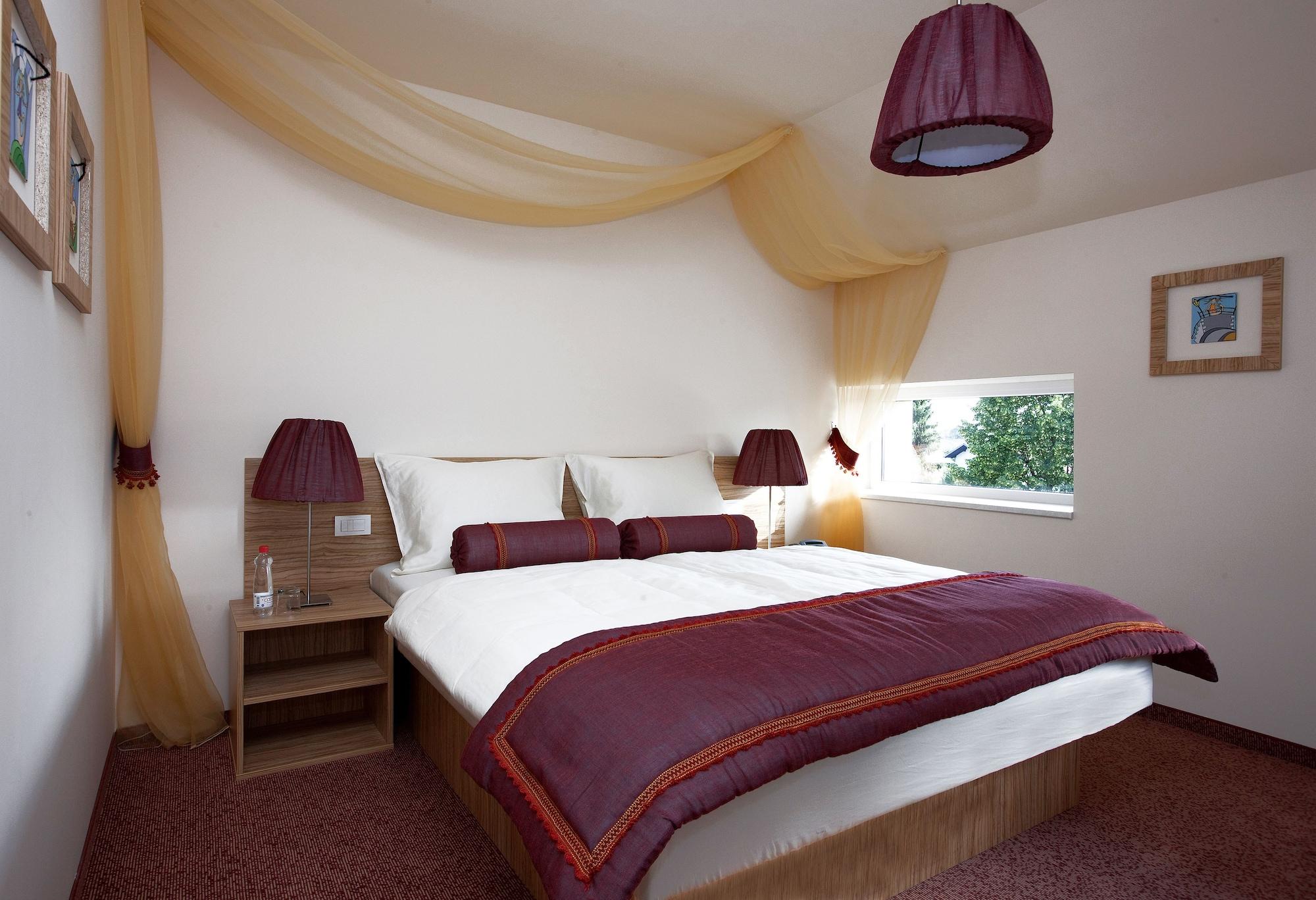 Ambient Hotel Domžale Стая снимка